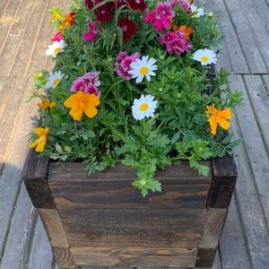 Flower box